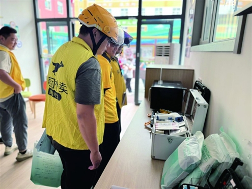 “泉新泉驿”暖“新”驿站成了外卖小哥的休息放松点